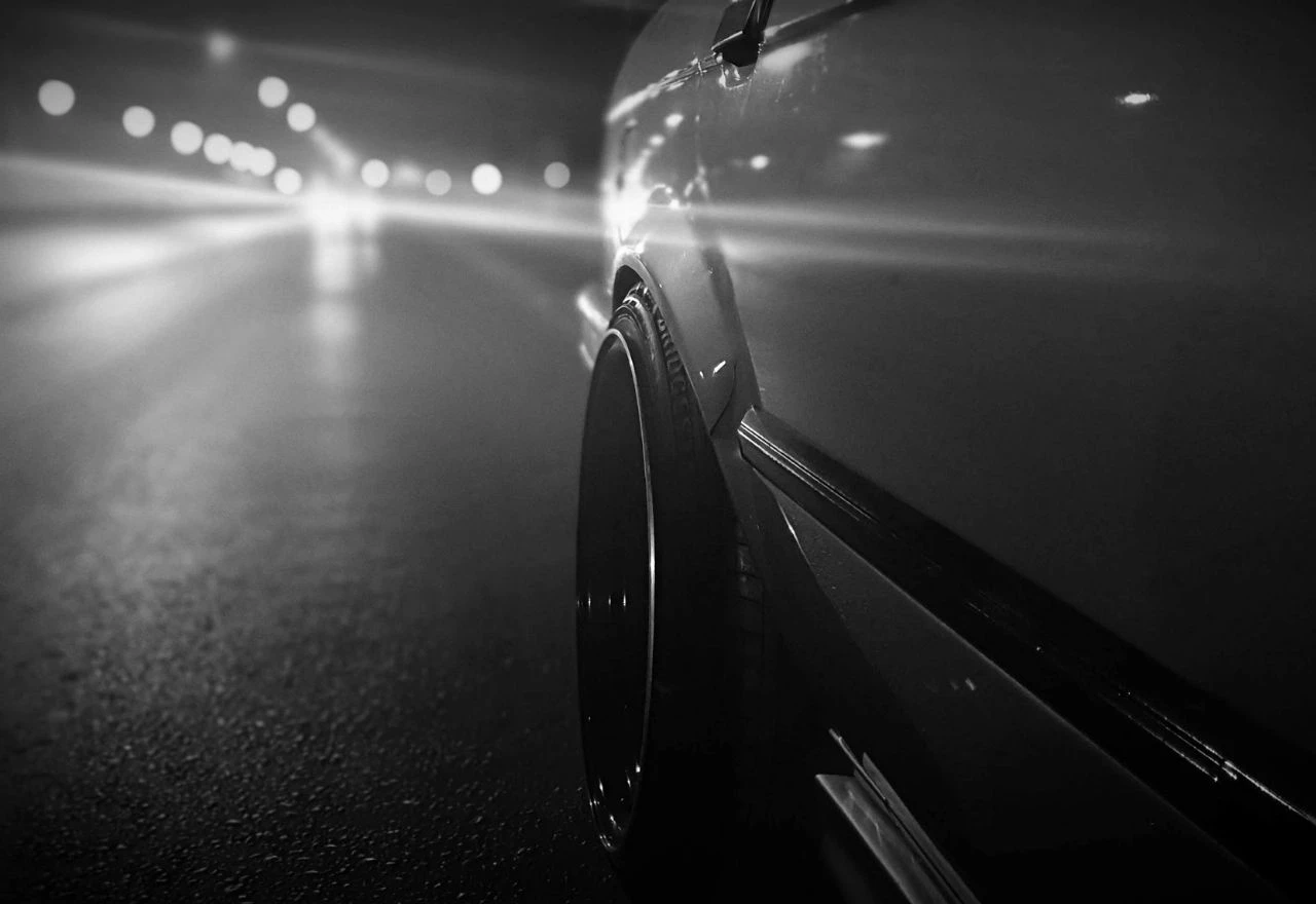 Pijan automobilom udario 14-godišnju pješakinju pa pobjegao