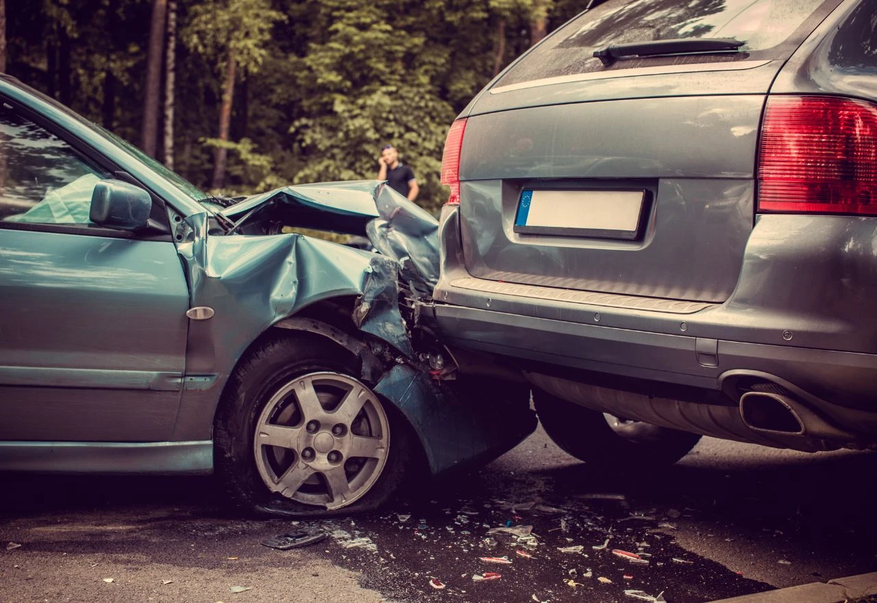 Muškarac teško ozlijeđen u Čitluku: BMW udario u parkirano vozilo