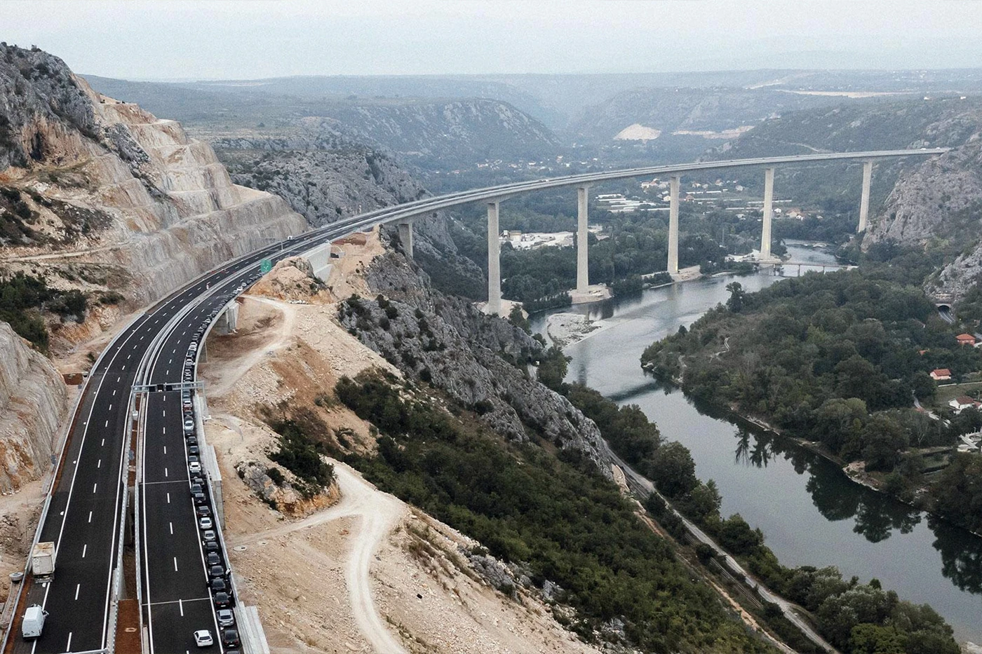 Prometna nesreća na autocesti: Od Bijače do Počitelja prometuje se jednom trakom