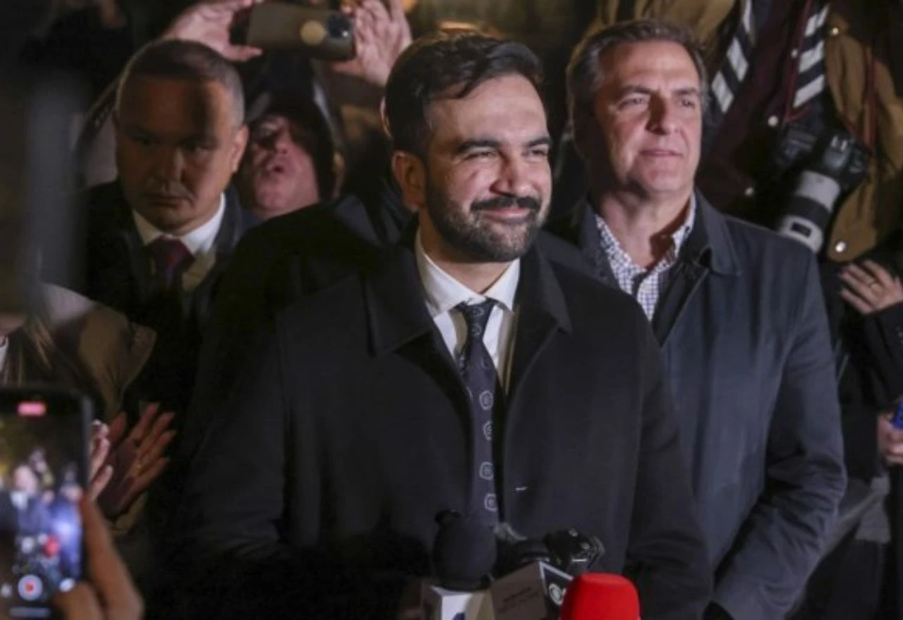 Tko je Zohran Mamdani? Novi gradonačelnik New Yorka preživio Trumpove prijetnje