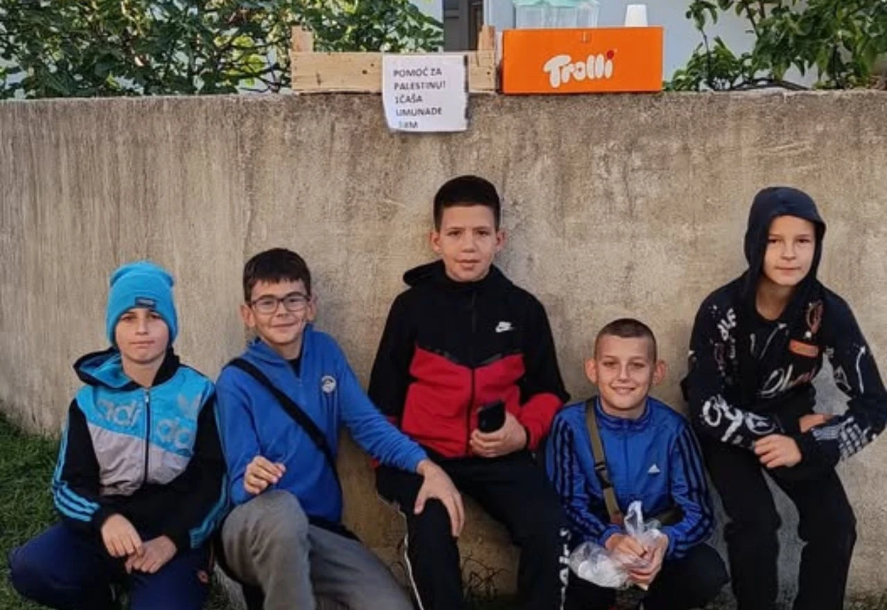 Mostarski mališani se odrekli sendviča i prodavali limunadu za djecu Gaze