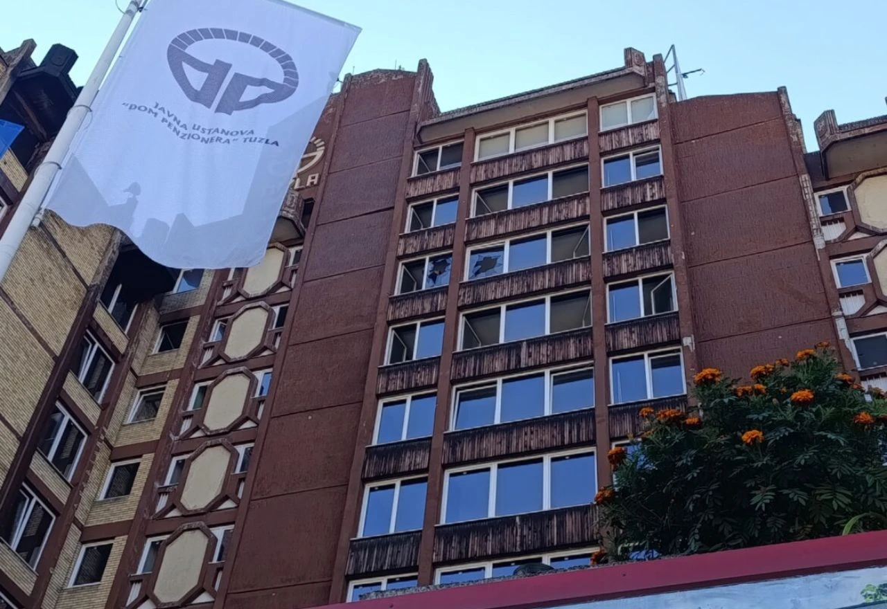 Završene obdukcije devet žrtava požara u Domu penzionera Tuzla