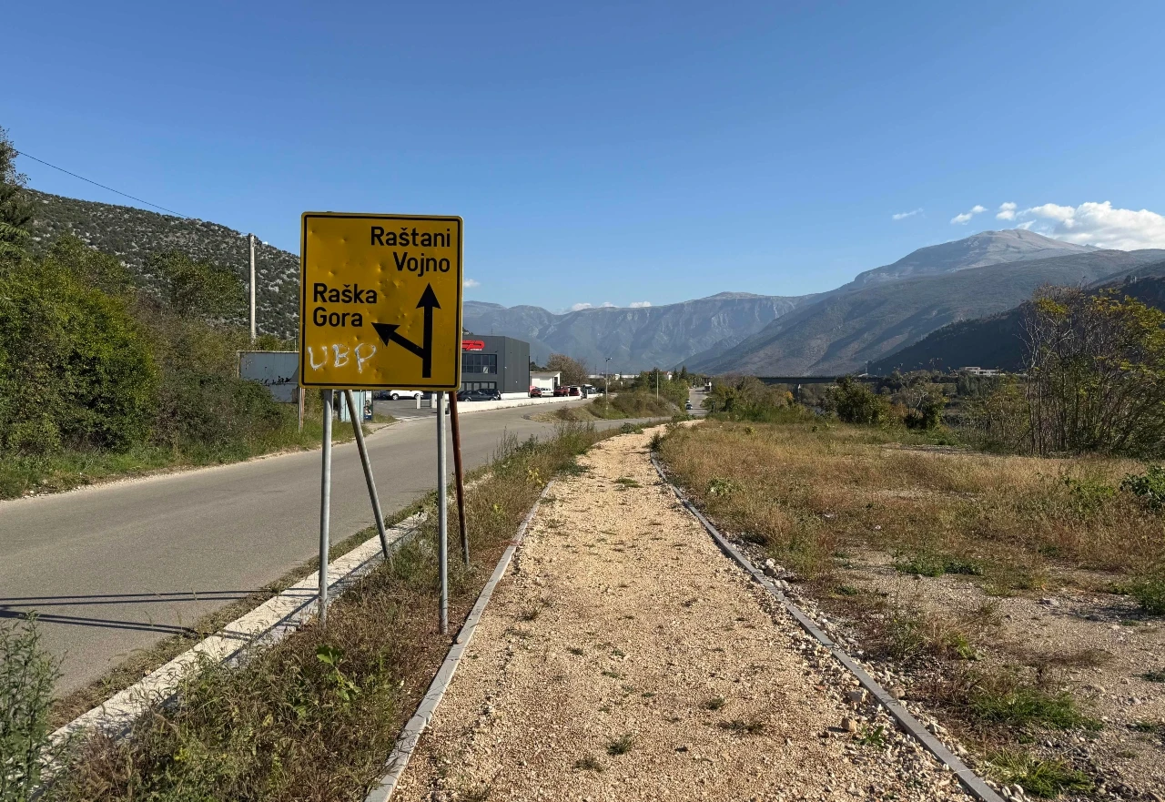 FOTO | Raštani: Ni š od šetnice