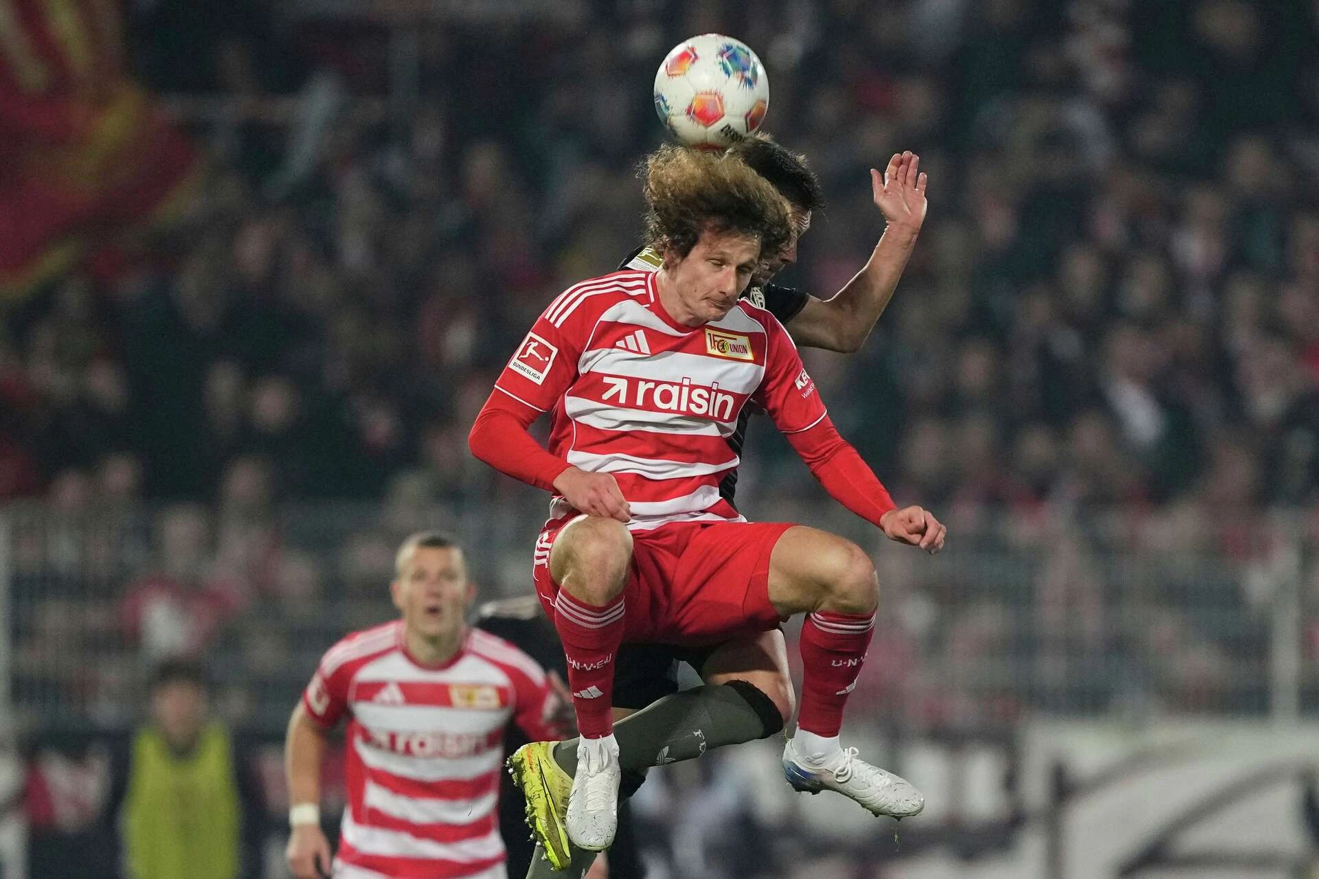 Bayern se izvukao u 93. minuti, šestica Bayera