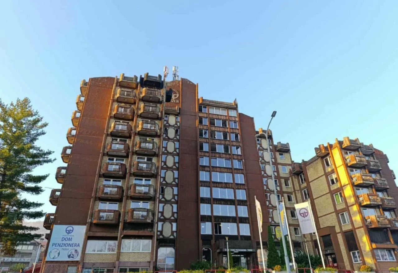 Tuzla: Još nema promjena u stanju ozlijeđenih, uzrok požara nije utvrđen