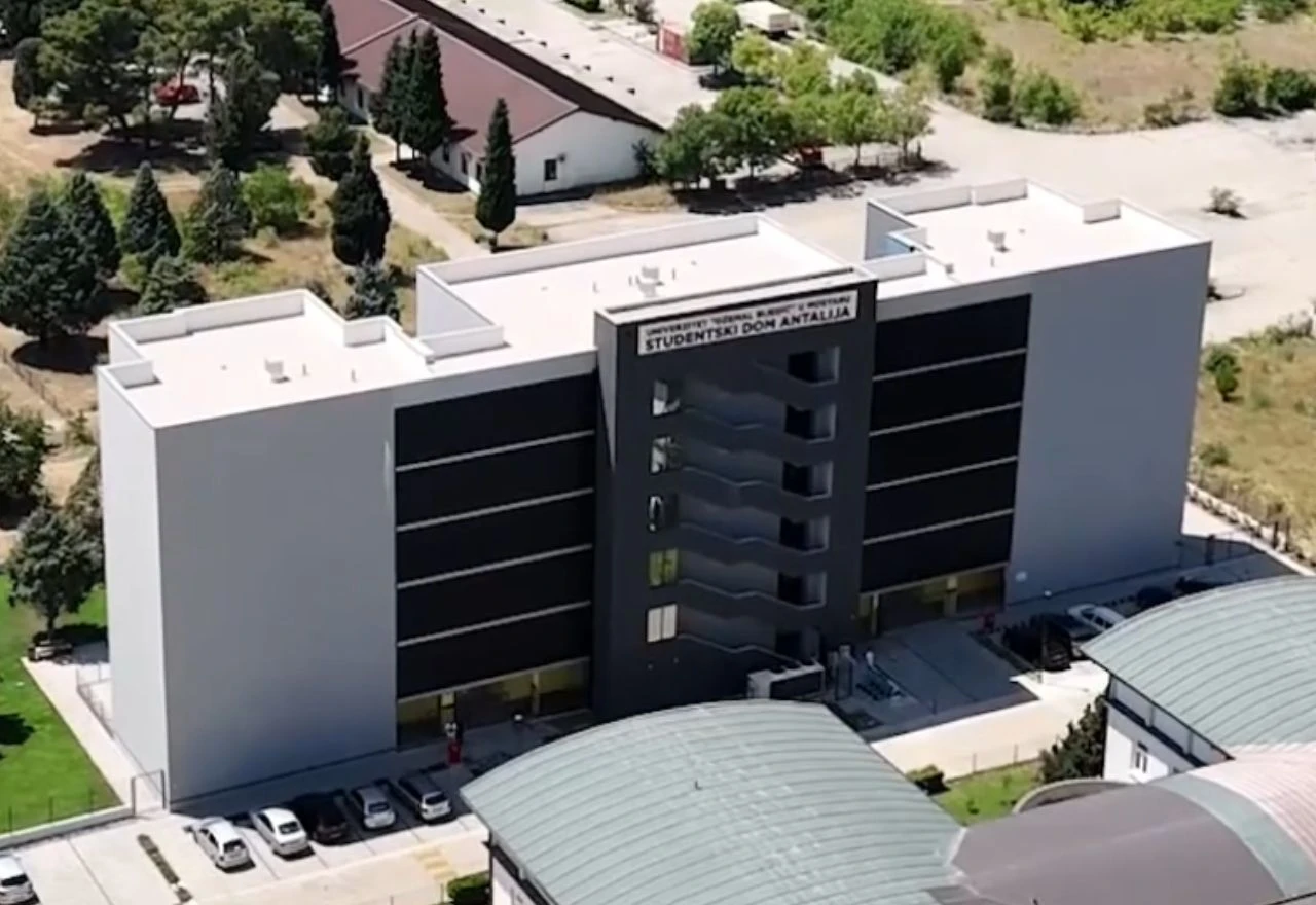 Studenti mostarskog doma se žale na ograničenja: Studentski dom ili zatvor?