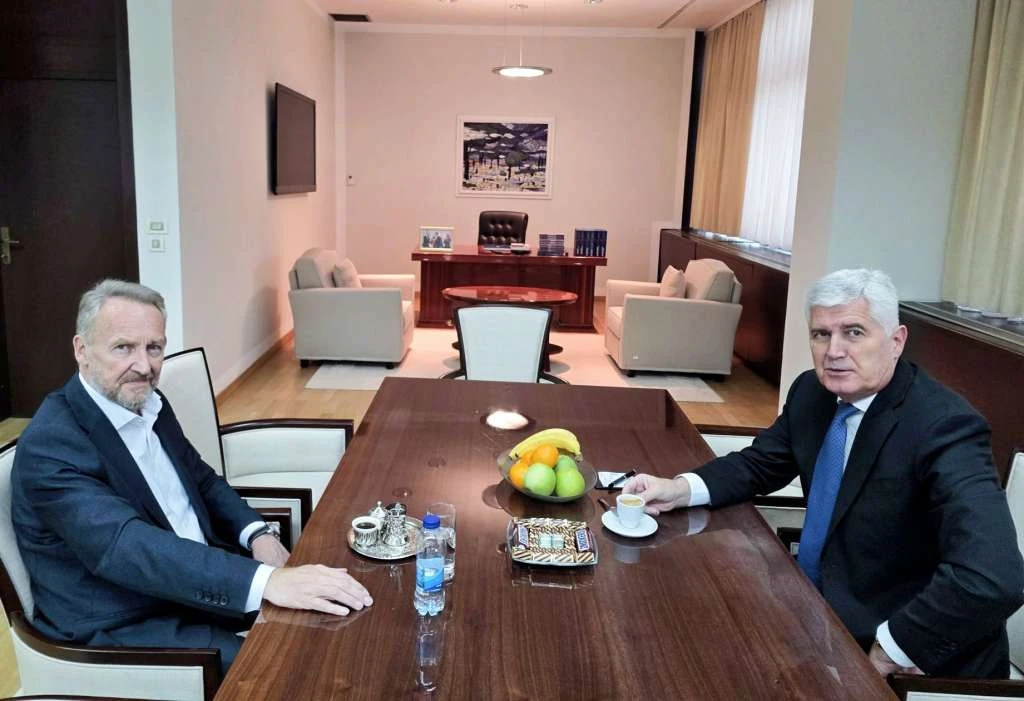 Sastali se Čović i Izetbegović