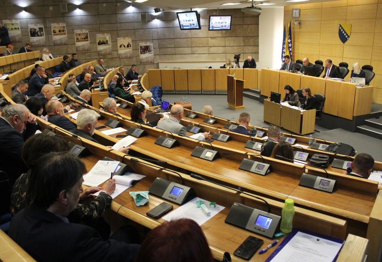 Odobreno nove zaduženje za zatvaranje rudnika: "Kakvog smisla ima proširenje rudnika Gračanica?"
