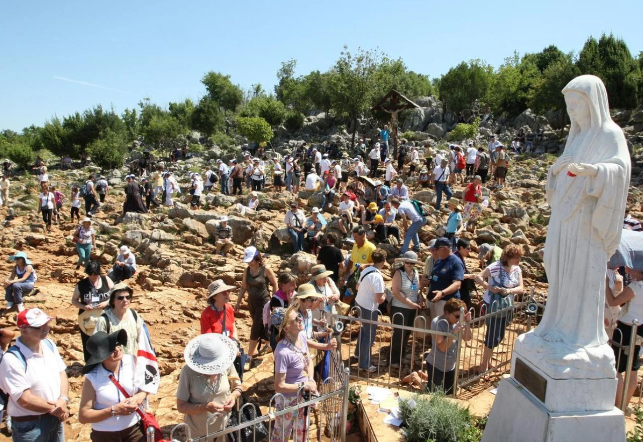 Međugorje bilježi rekordnu sezonu: Vjernici iz svijeta traže mir i nadu