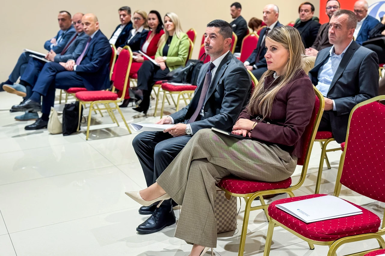FOTO | Konferencija u Mostaru: TI BiH utvrdio da je Vlada HNŽ u dnu ljestvice transparentnosti