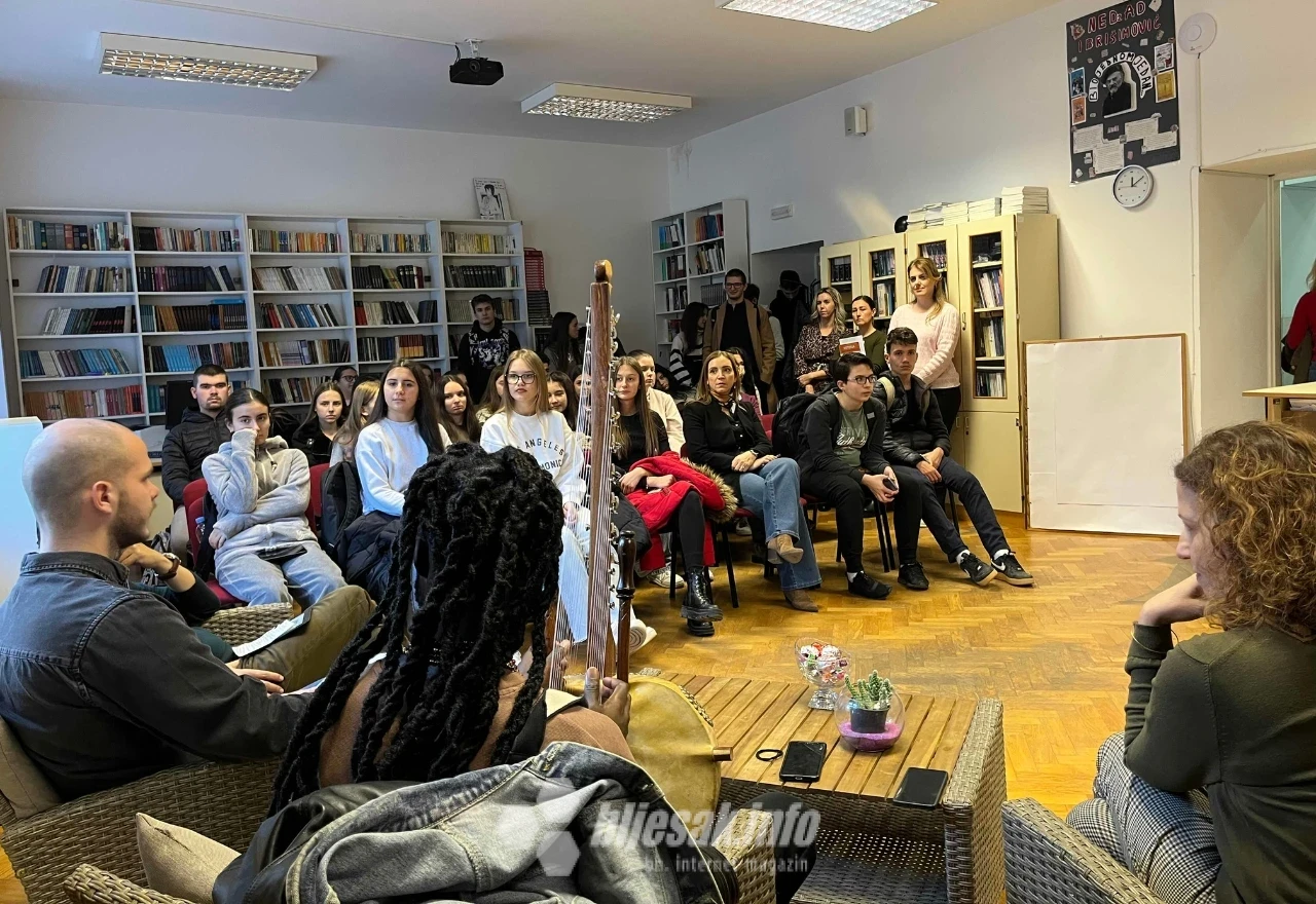 Mostarska gimnazija ugostila poetsko-glazbeni performans