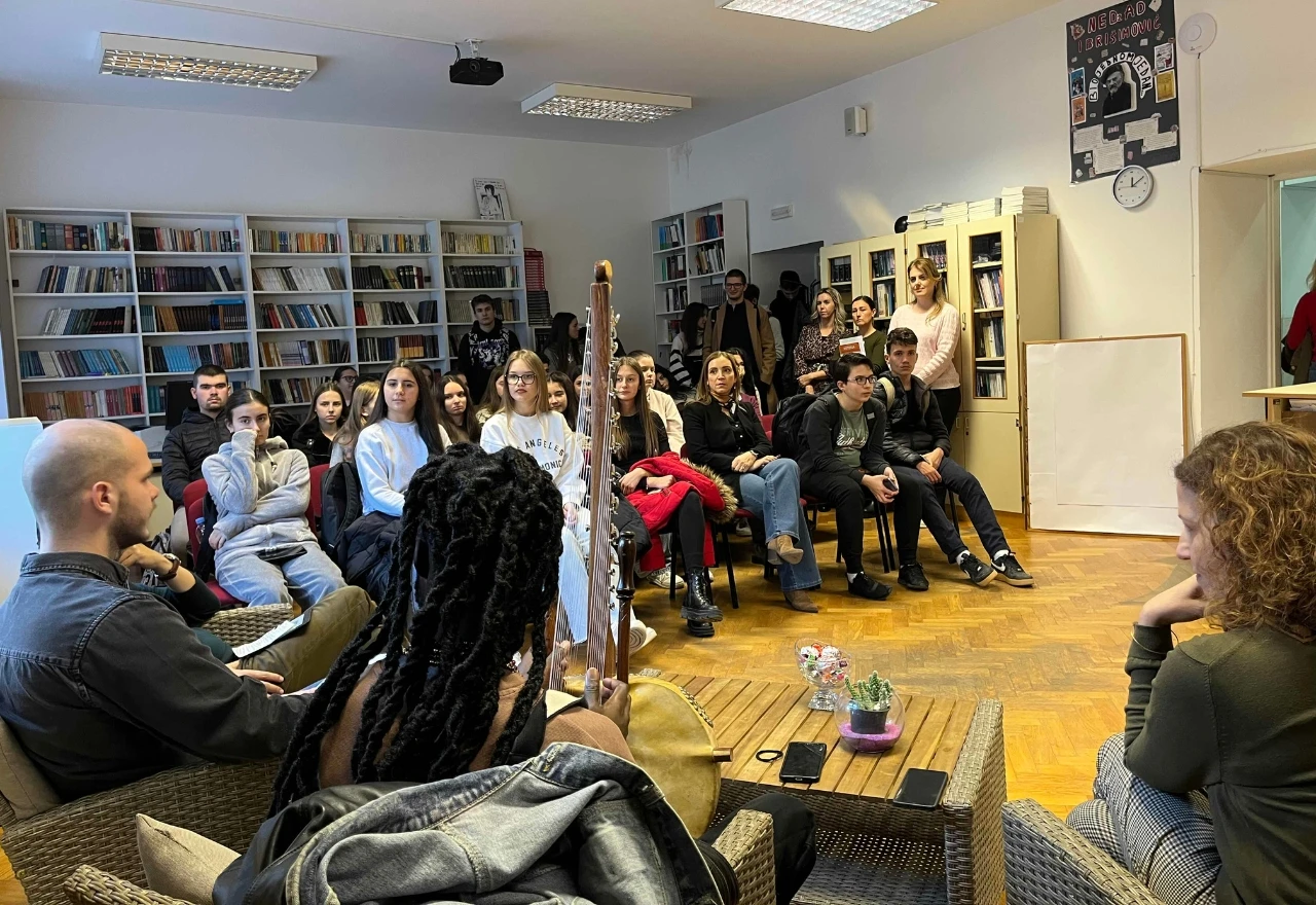 Mostarska gimnazija ugostila poetsko-glazbeni performans