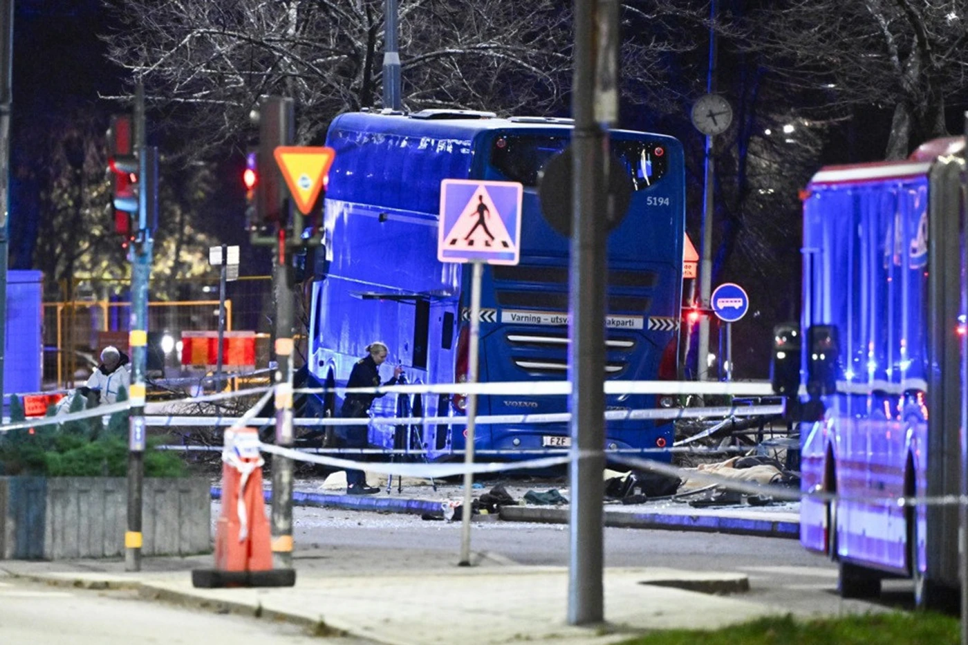 Autobus "pregazio" stanicu, više je poginulih i povrijeđenih