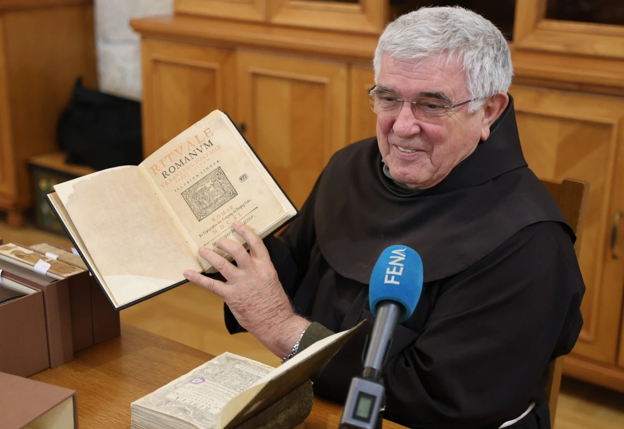 Franjevačka knjižnica Mostar preživjela je tri rata: Čuva najstariji primjerak Biblije u Hercegovini