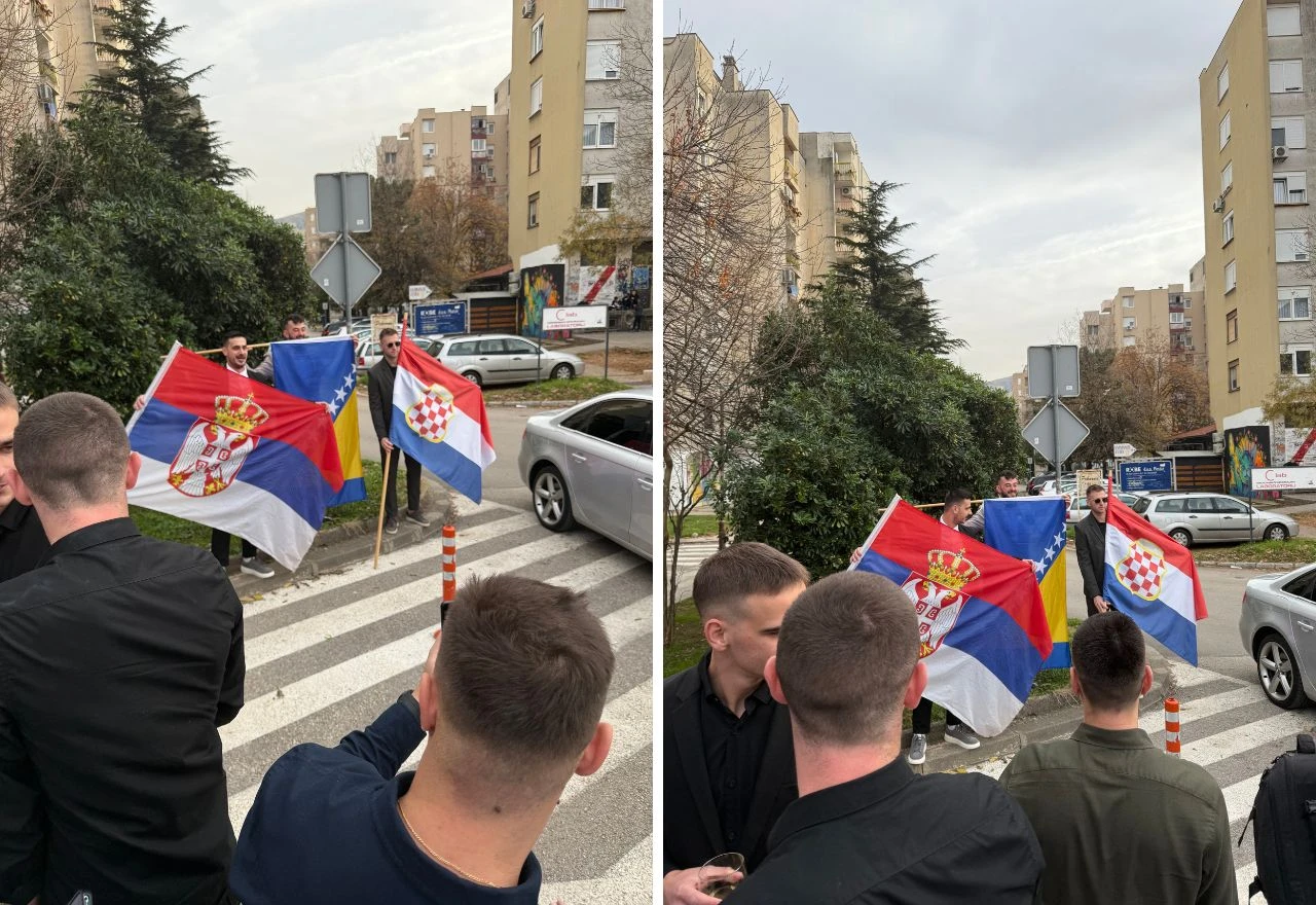 VIDEO | Jedinstvena svadba: Mostarom se vozili svatovi pod tri zastave