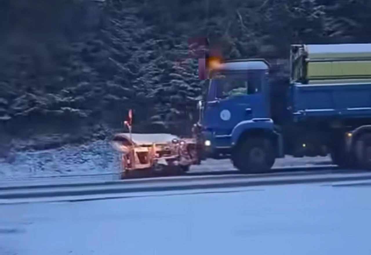 VIDEO | Snijeg zabijelio Kupreška vrata: Oprez na bh. planinskim cestama