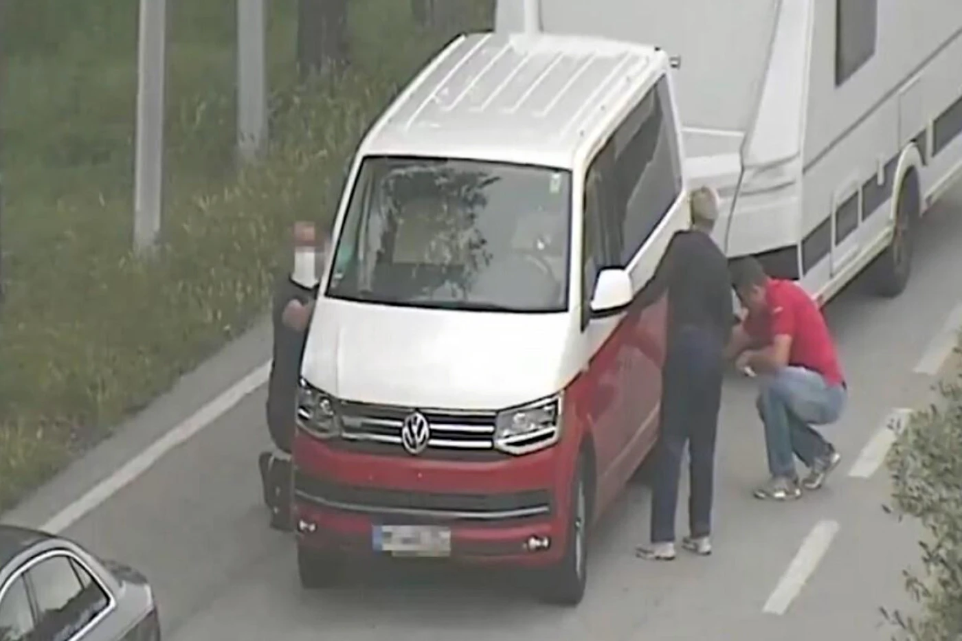 VIDEO | Nova taktika lopova na autocestama: čuvajte se "probušene gume"