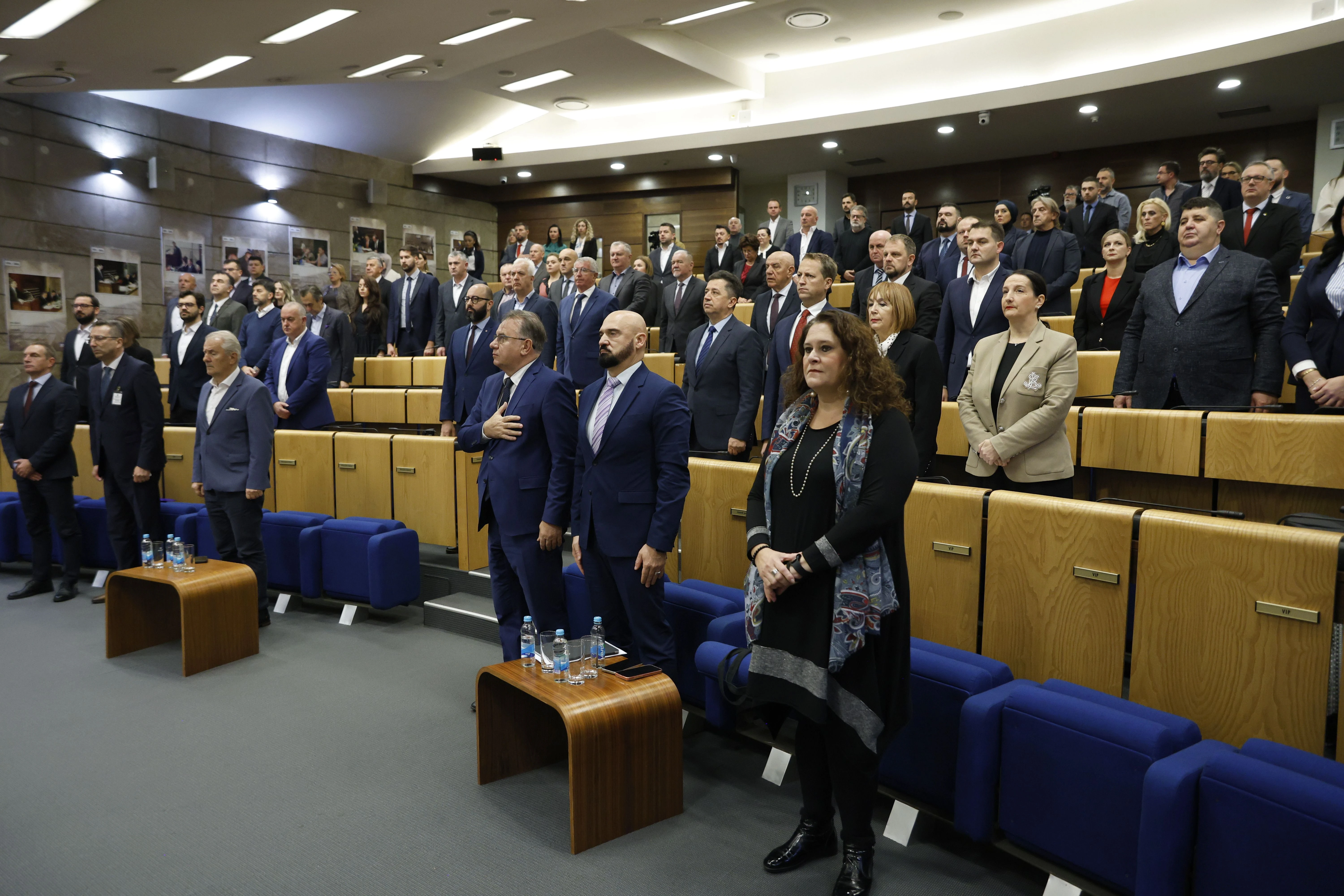 Nema rasprave o porukama Nikšića i Munjića: Dnevni red nije usvojen