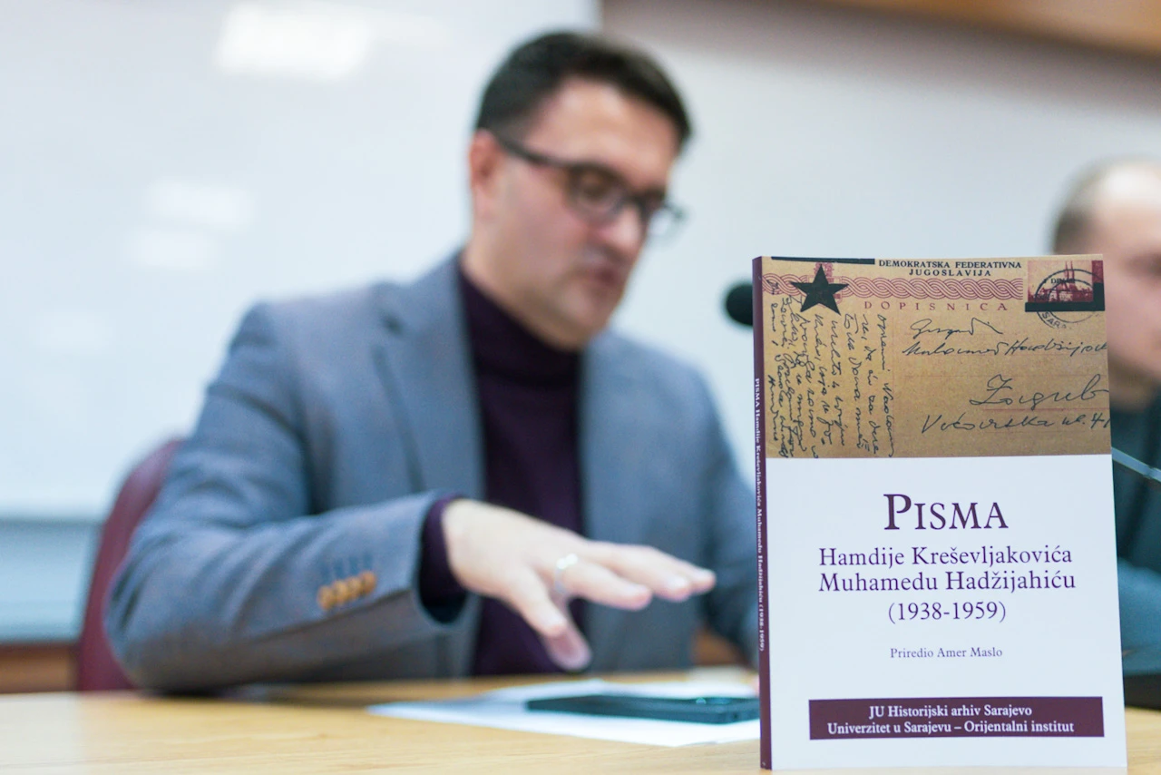 FOTO | Predstavljena "Pisma Hamdije Kreševljakovića Muhamedu Hadžijahiću (1938.–1959.)"