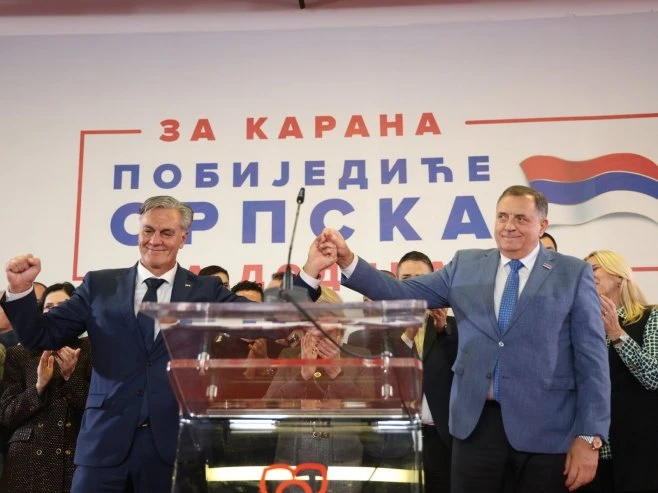 Dok SNSD slavi, kod oporbe druga pjesma: "Ne priznajemo rezultate"