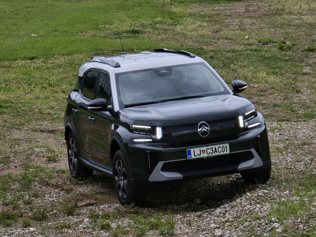 Citroën financira popravke rupa dok lokalne vlasti ne stižu održavati ceste
