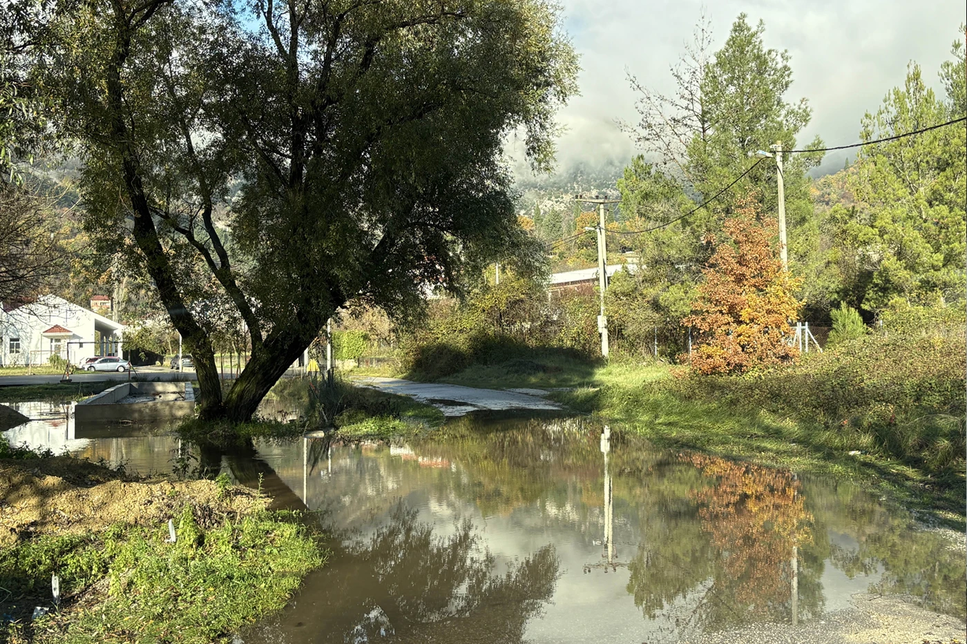 FOTO | Rastu vodostaji, Neretva i njene pritoke prijete Hercegovini