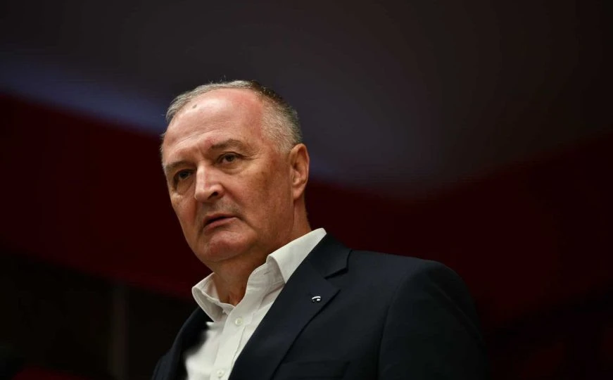 Helez spriječio slijetanje mađarskog vojnog zrakoplova u Banja Luku