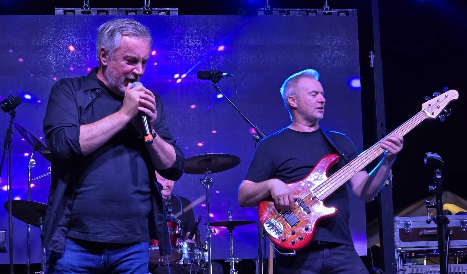 Hrvatska Švicarskoj: Objasnite zašto je otkazan koncert Škore i Bulića