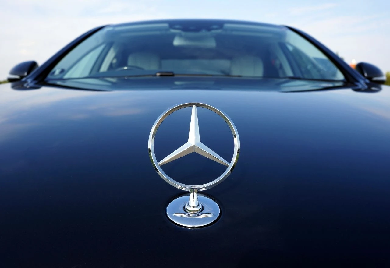 Mercedesom jurio 208 kilometara na sat