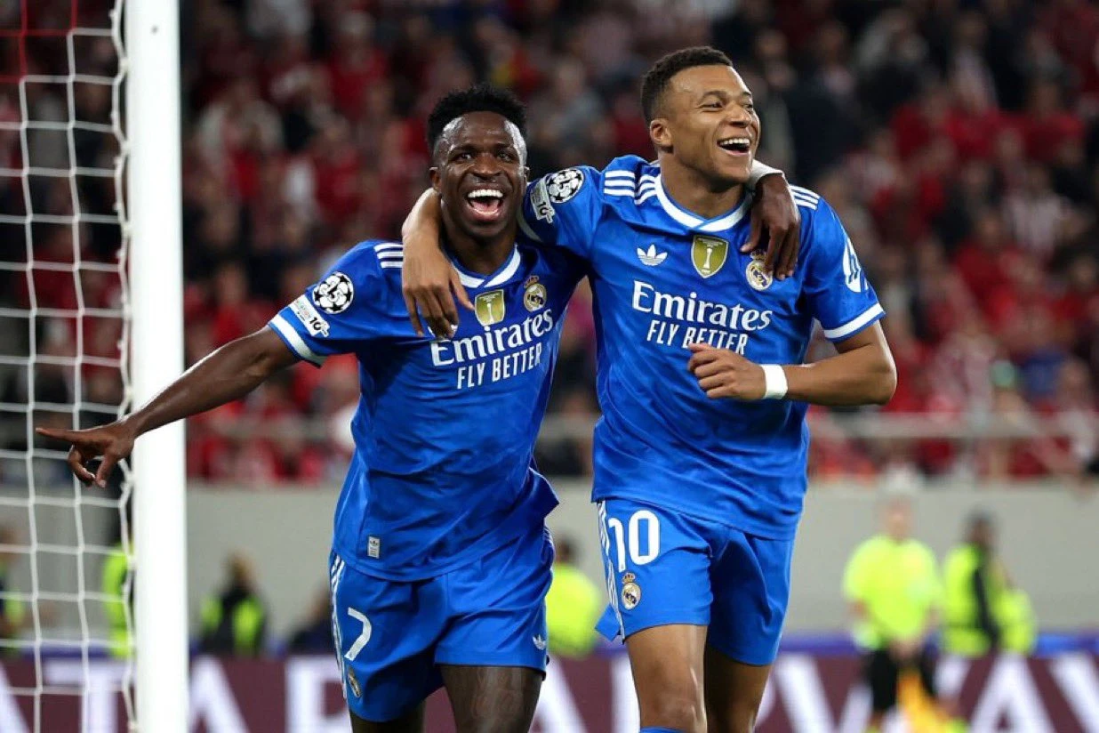 Mbappe zabio četiri gola Olympiacosu, čak osam pogodaka u Parizu