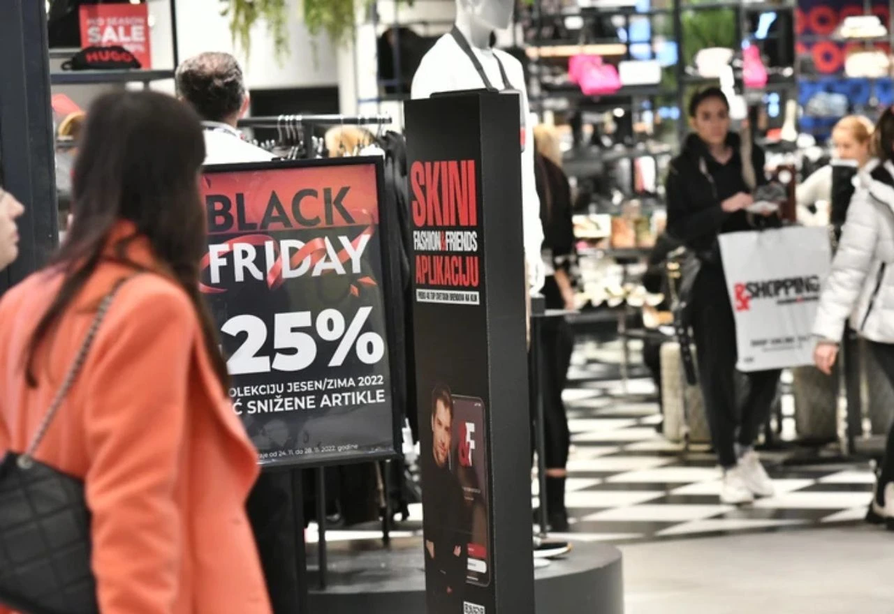 Zašto Crni petak lako zavara potrošače? "Mozak radi brže, ali ne pametnije"