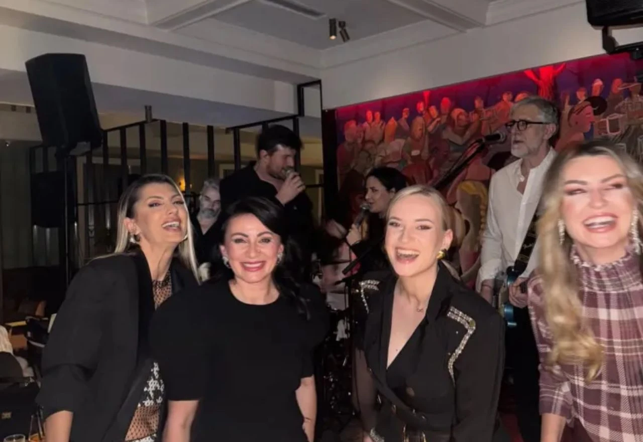 Cijela sala utihnula: Šejla Zonić izvela hit Halida Bešlića te rasplakala prisutne
