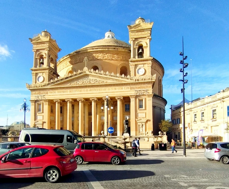 Mosta/St. Julians: Bomba od pola tone u bazilici odlučila je šutjeti