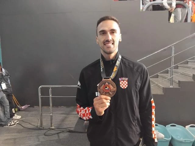 Na kraju bronca: Ivan Kvesić treći na svijetu
