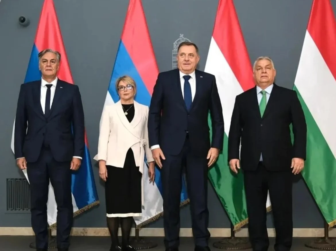 Umjesto dva, ipak tri Dodika