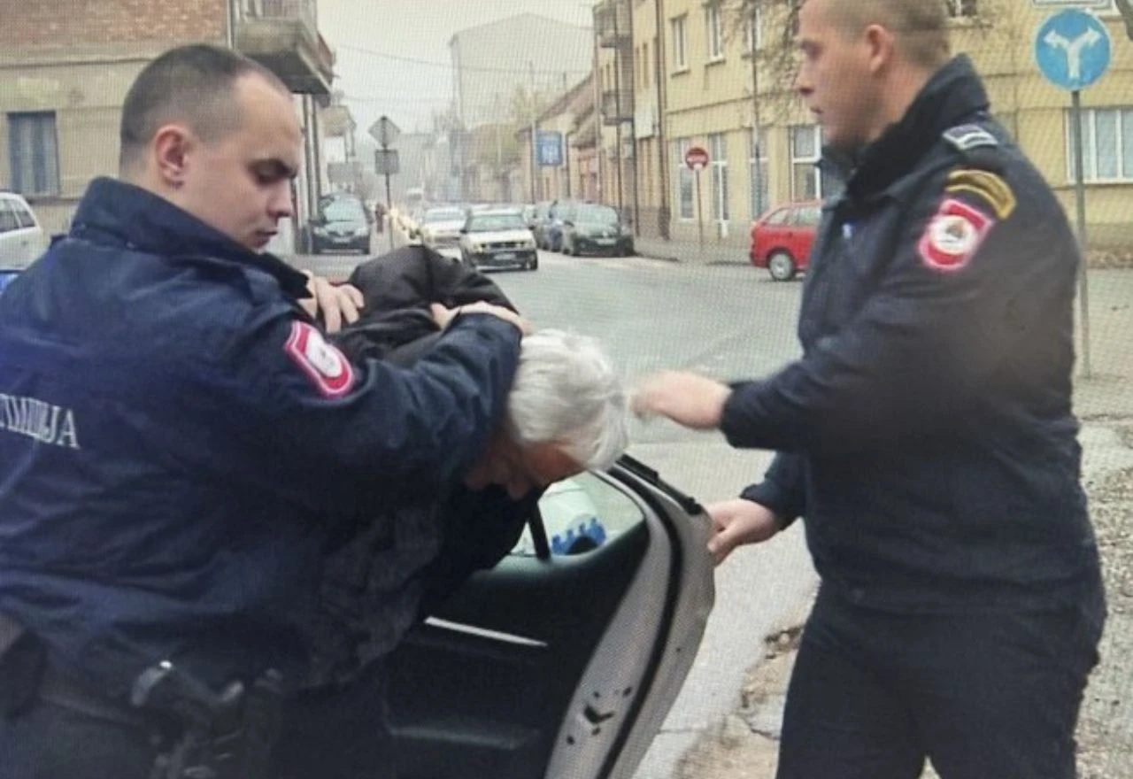VIDEO: Banjalučanin osumnjičen za pedofiliju predan Tužiteljstvu u Bijeljini