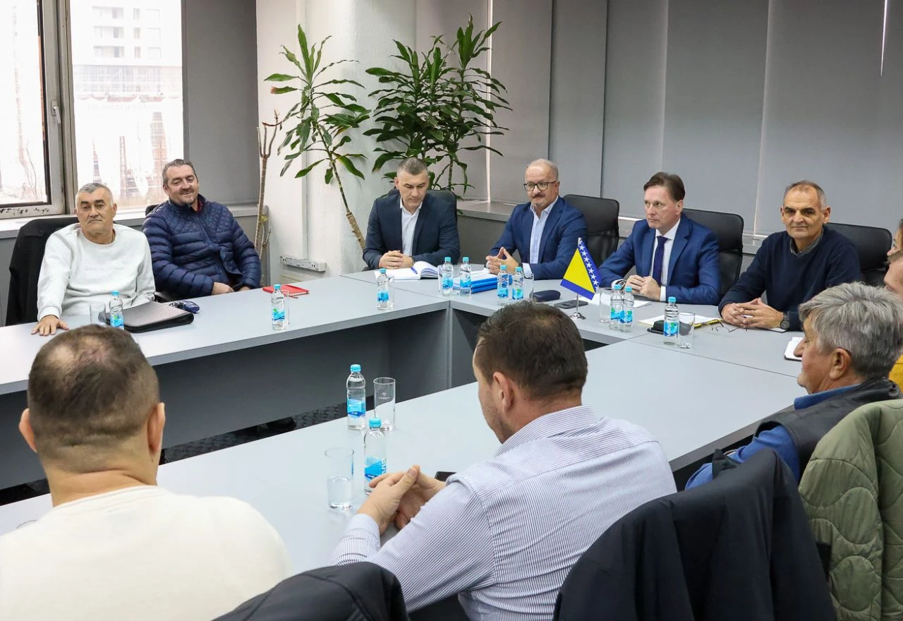 Hrnjić: Poljoprivrednici imaju pravo tražiti svoja prava