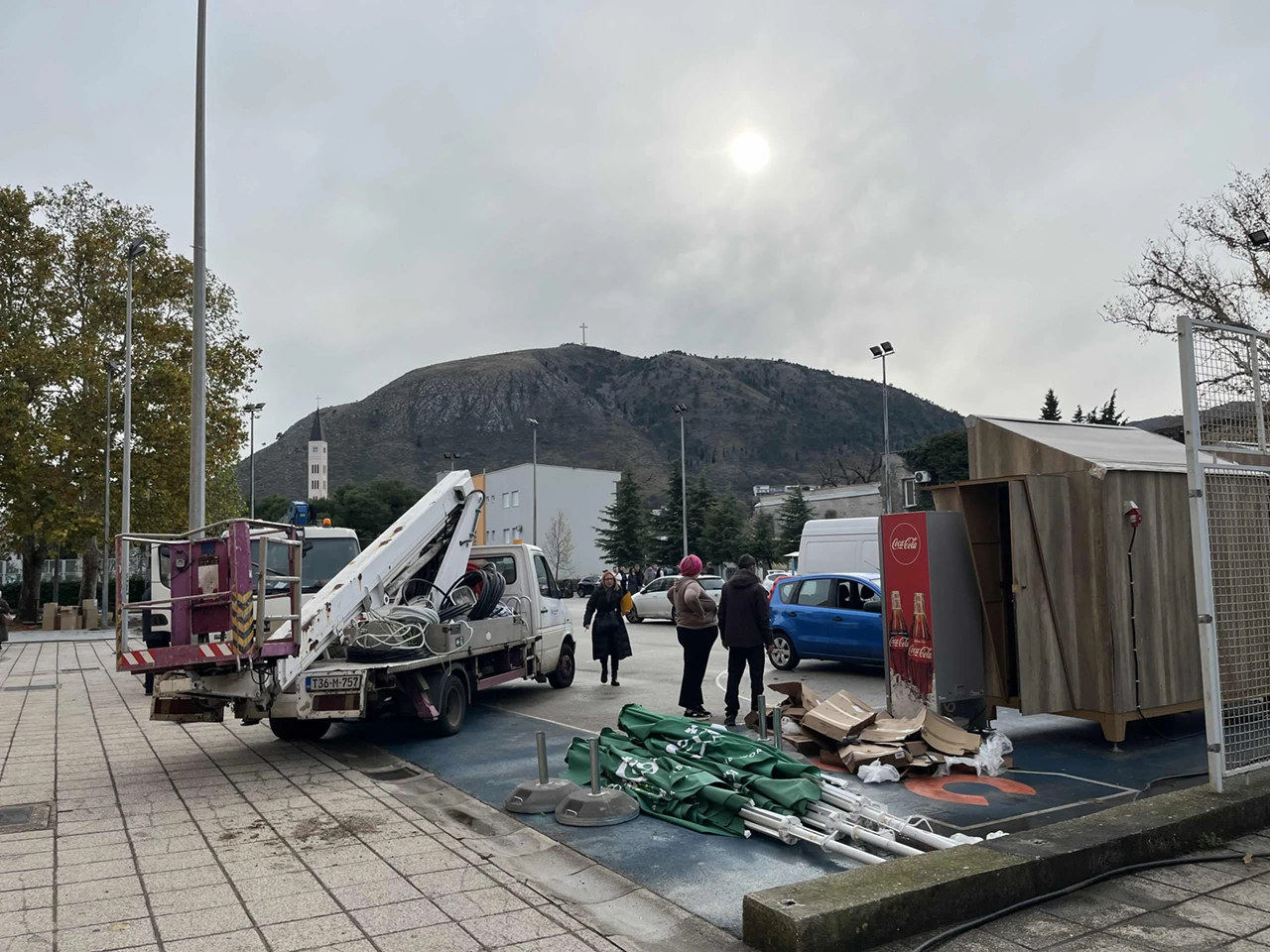 Mostar se užurbano sprema za adventske dane