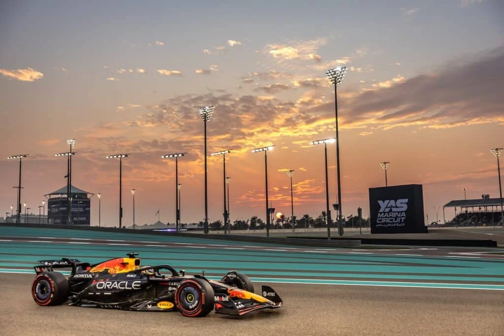 Verstappenu pole pred sutrašnje veliko finale u Abu Dhabiju
