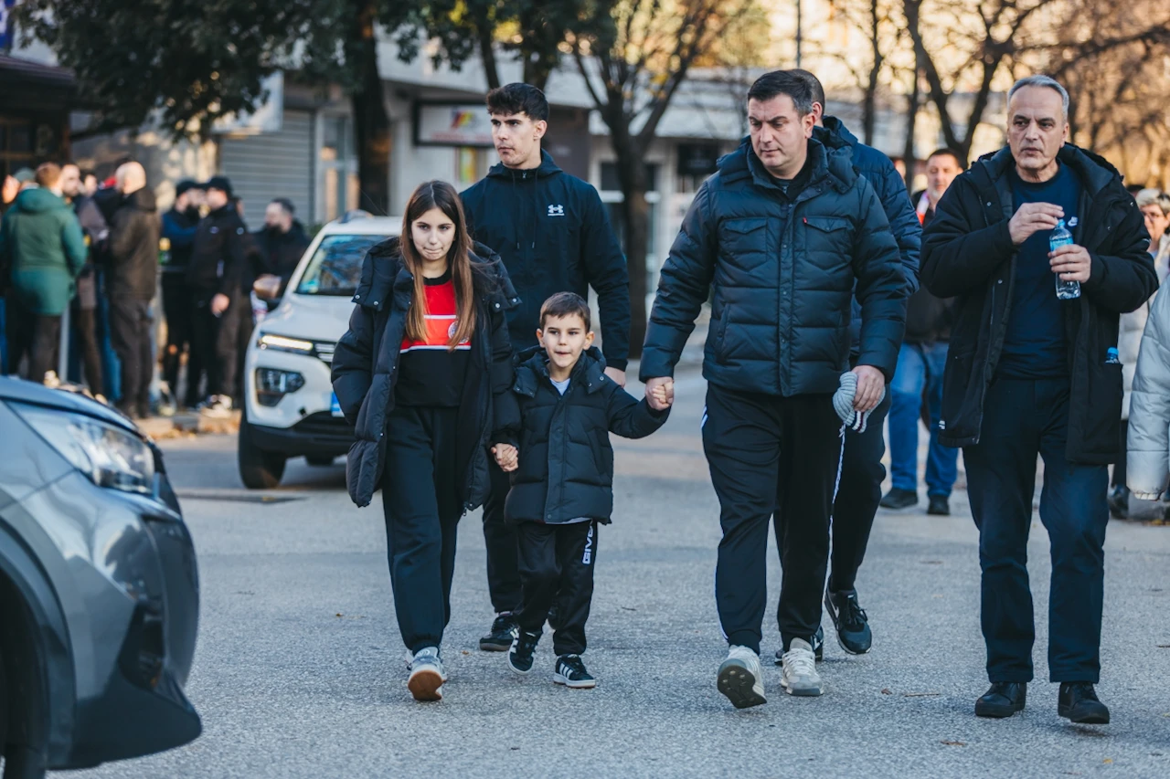 Navijači stižu na stadion