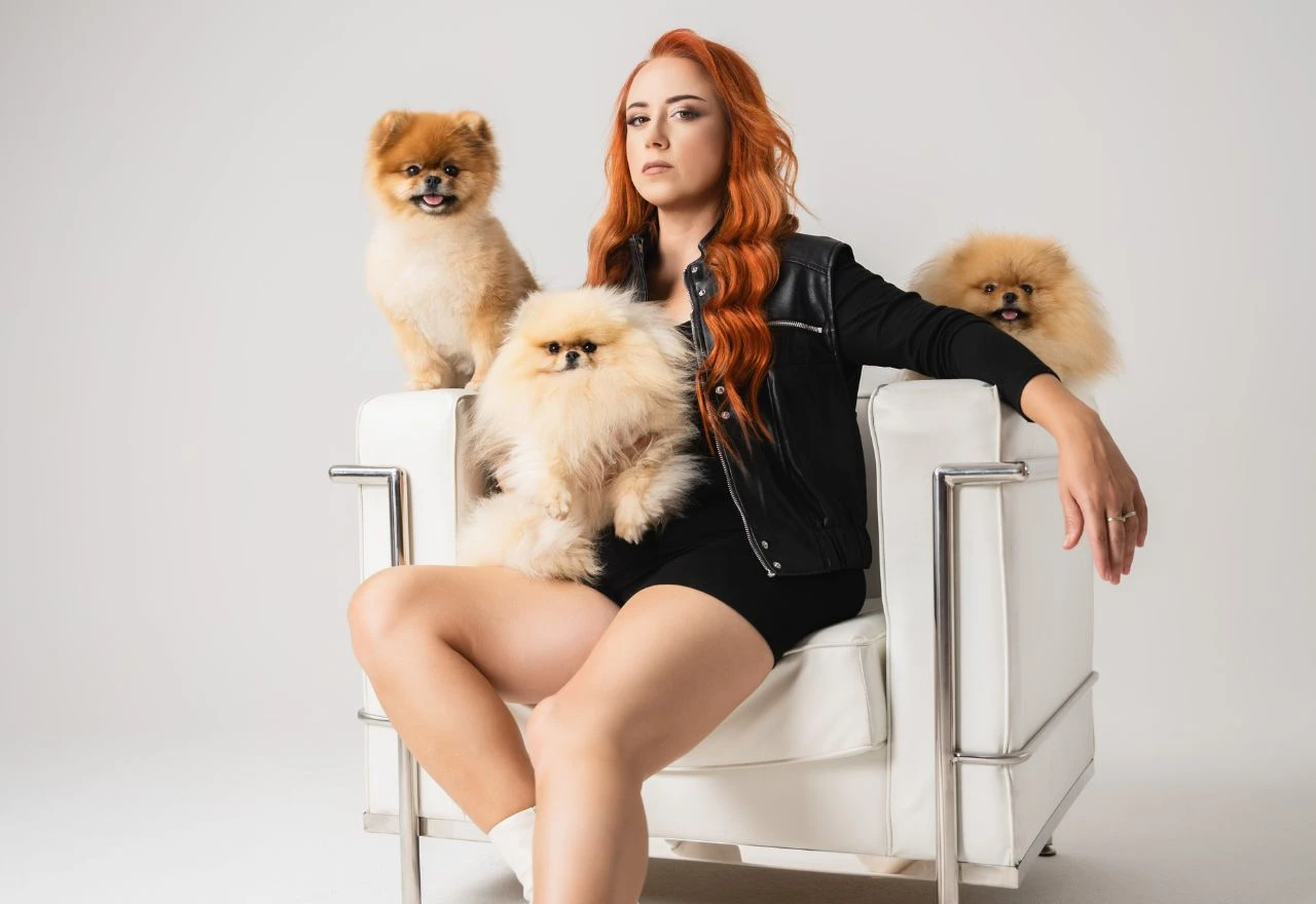 Novi EP i koncert u Mostaru: Sassja donosi "Instant Luksuz"