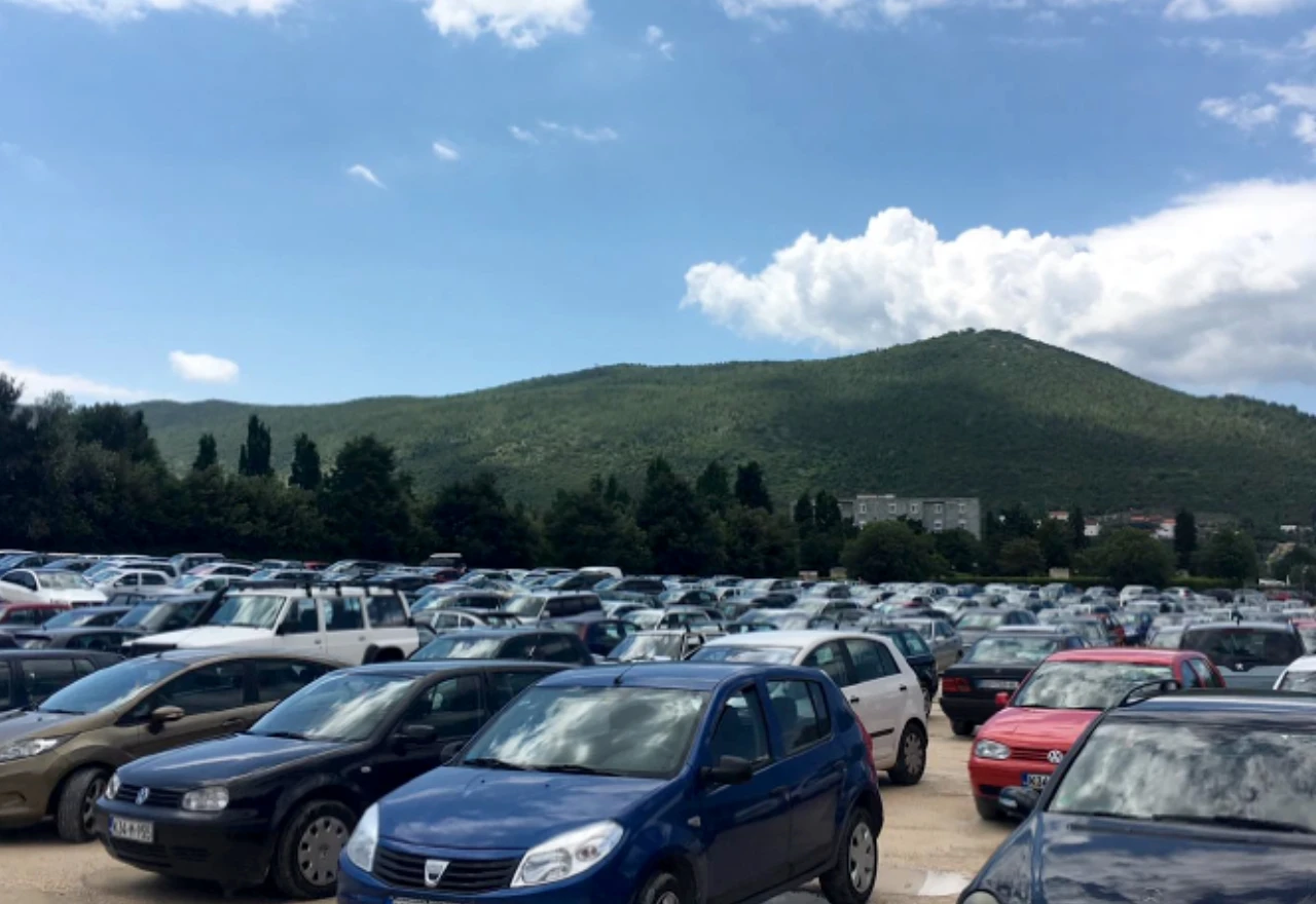 Stranac razbijao auta u Međugorju