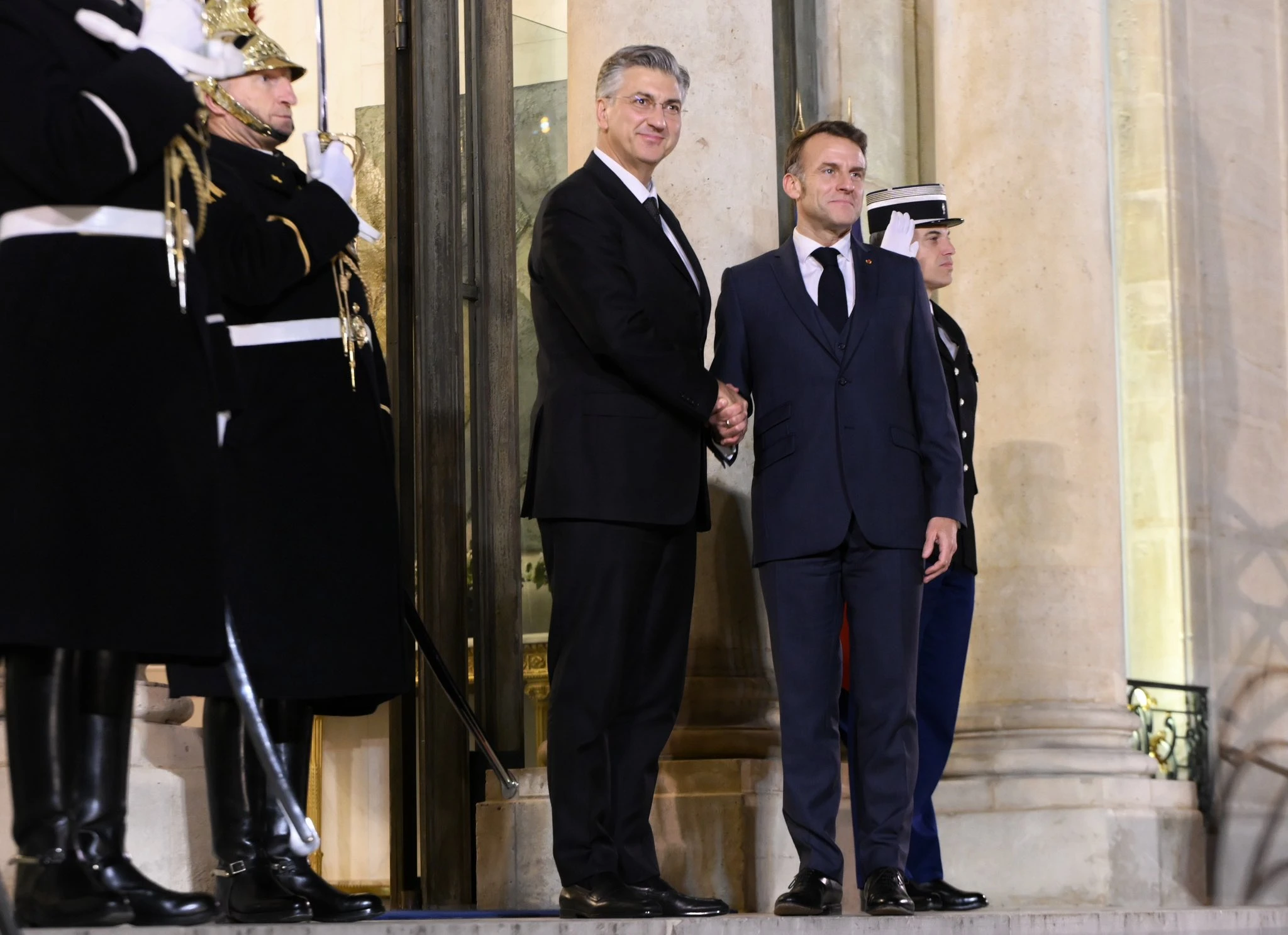 Hrvatska kupuje haubice Caesar i poboljšava Rafale