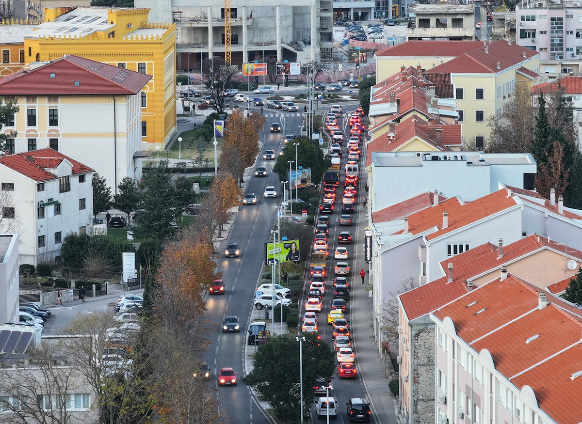 Prometni kaos u Mostaru: Zašto su gužve zavladale cijelim danom?