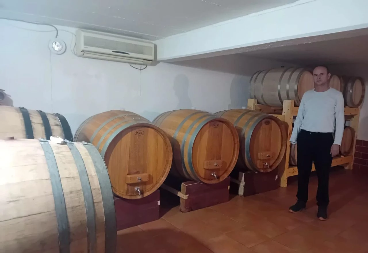 Radoslav iz Gruda vodi imanje sa stoljetnom tradicijom: Invalididet mu nije prepreka, tijekom sezone zapošljava i druge