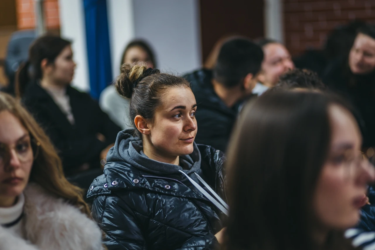 FOTO: Mladi u Mostaru raspravljali o "mračnoj strani duhovnosti"