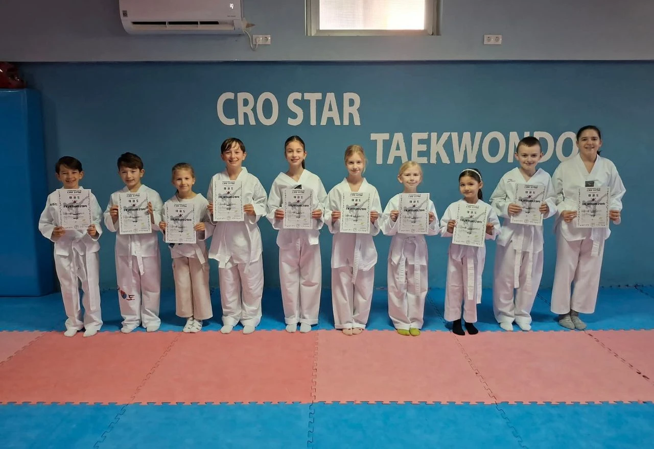 FOTO | Cro Star Mostar: 21 kandidat položio nove taekwondo pojaseve