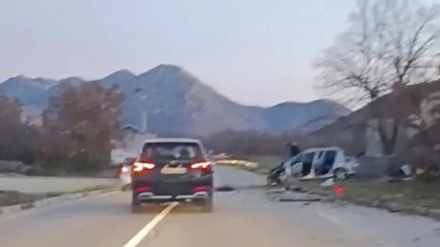 U nesreći kod Trebinja poginuo maloljetnik, ozlijeđena dva mlađa muškarca