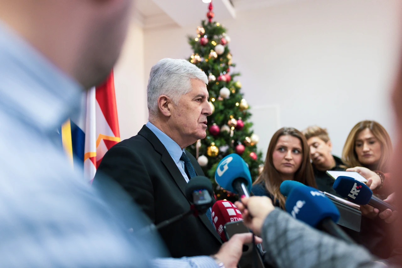 Čović najavio detaljnu provjeru nedodijeljenih odličja HVO-a