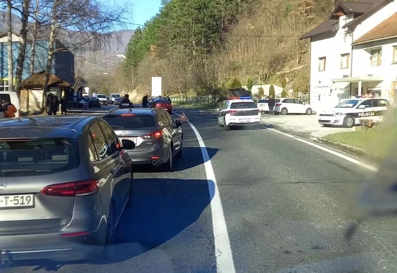 Teško ozlijeđena vozačica u prometnoj nesreći kod Konjica
